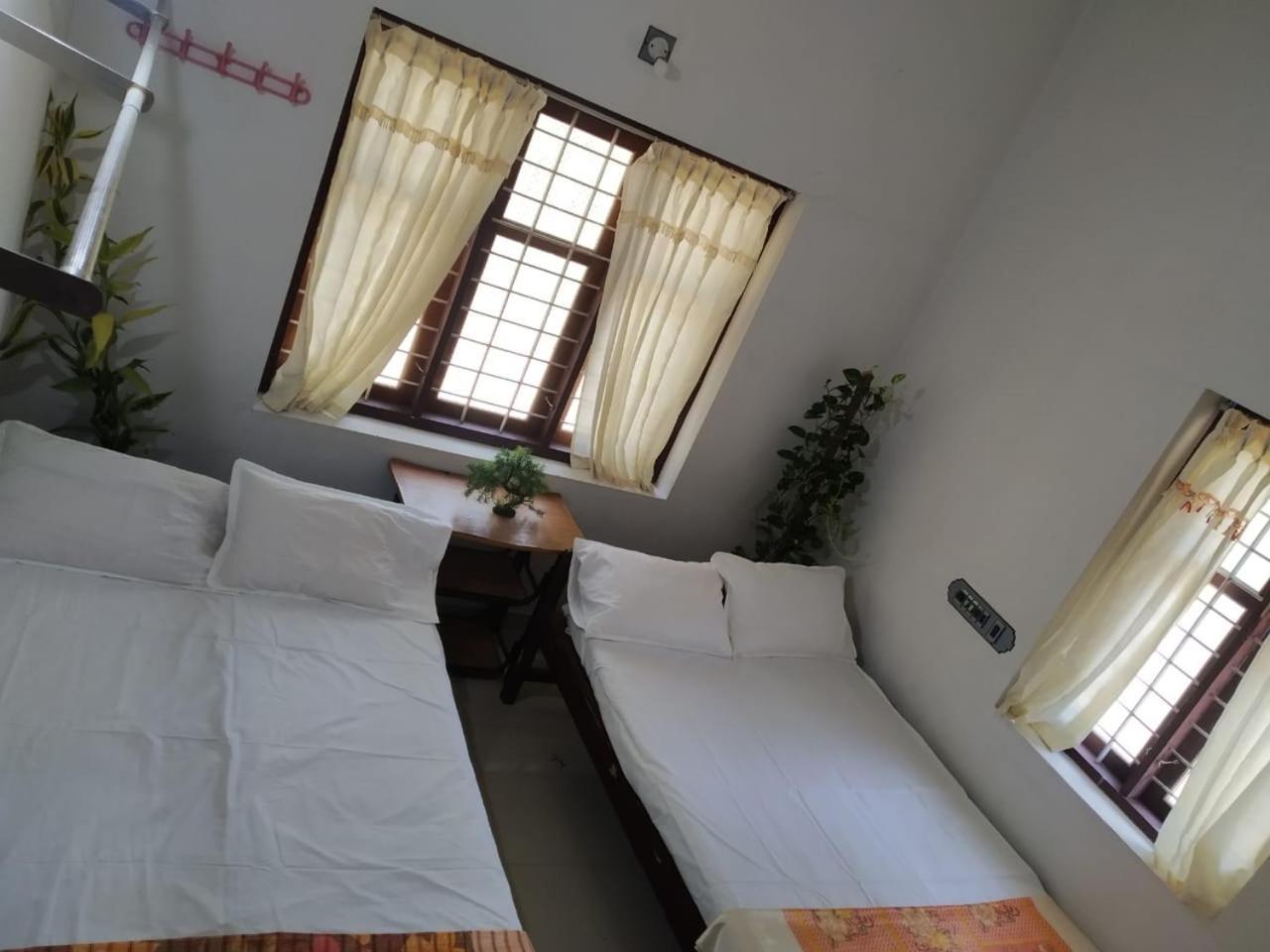 Avani Home Stay Iritti Exterior photo